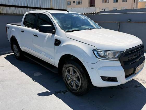 FORD RANGER 2.2 XLS 4X4 CD 16V DIESEL 4P MANUAL FORD RANGER 2.2 XLS 4X4 CD 16V DIESEL 4P MANUAL